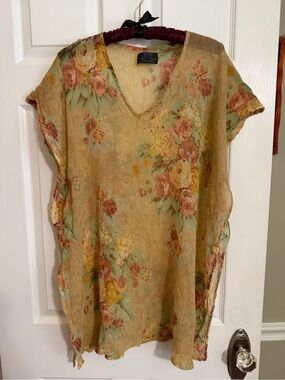 Azura, Soft Floral V-Neck Tunic Top - Yellow Floral, 2X